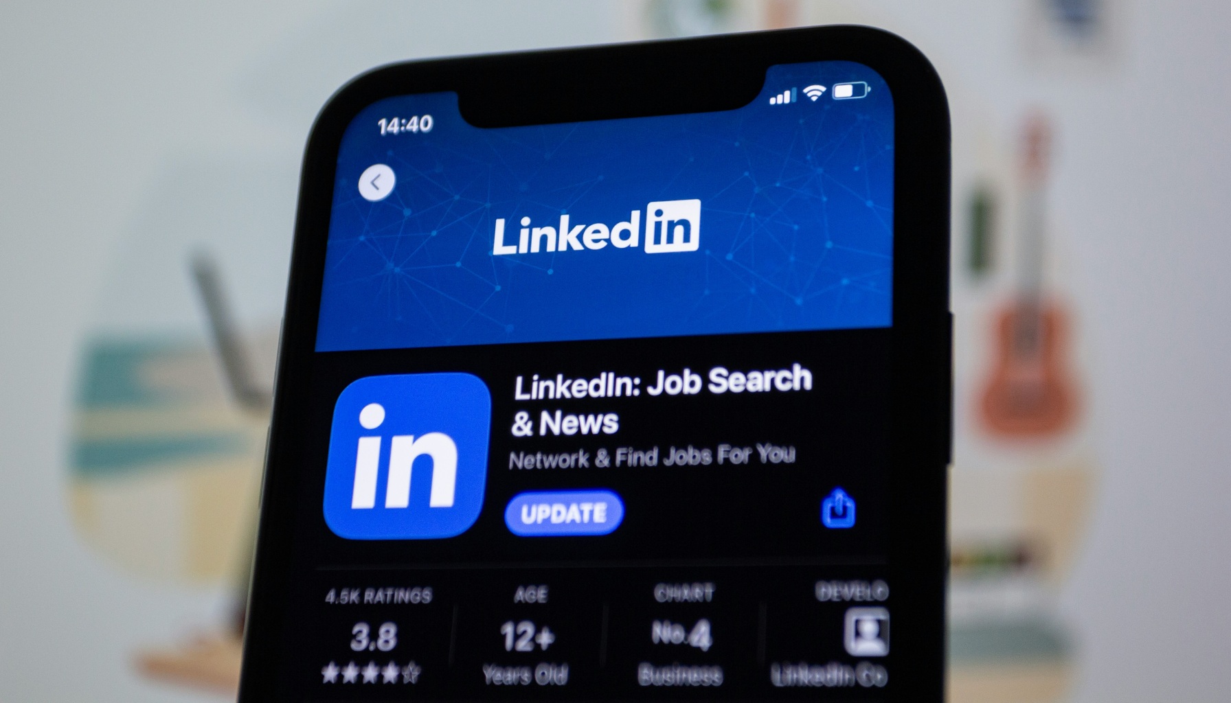 Using LinkedIn to Showcase Company Culture and Attract Talent